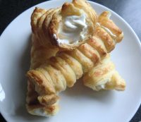 CREAM ROLLS 220G